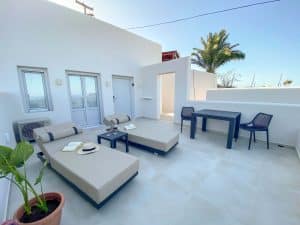 Island Life Services | Διαχείριση Τουριστικών Ακινήτων και Βιλών σε Κρήτη και Σαντορίνη