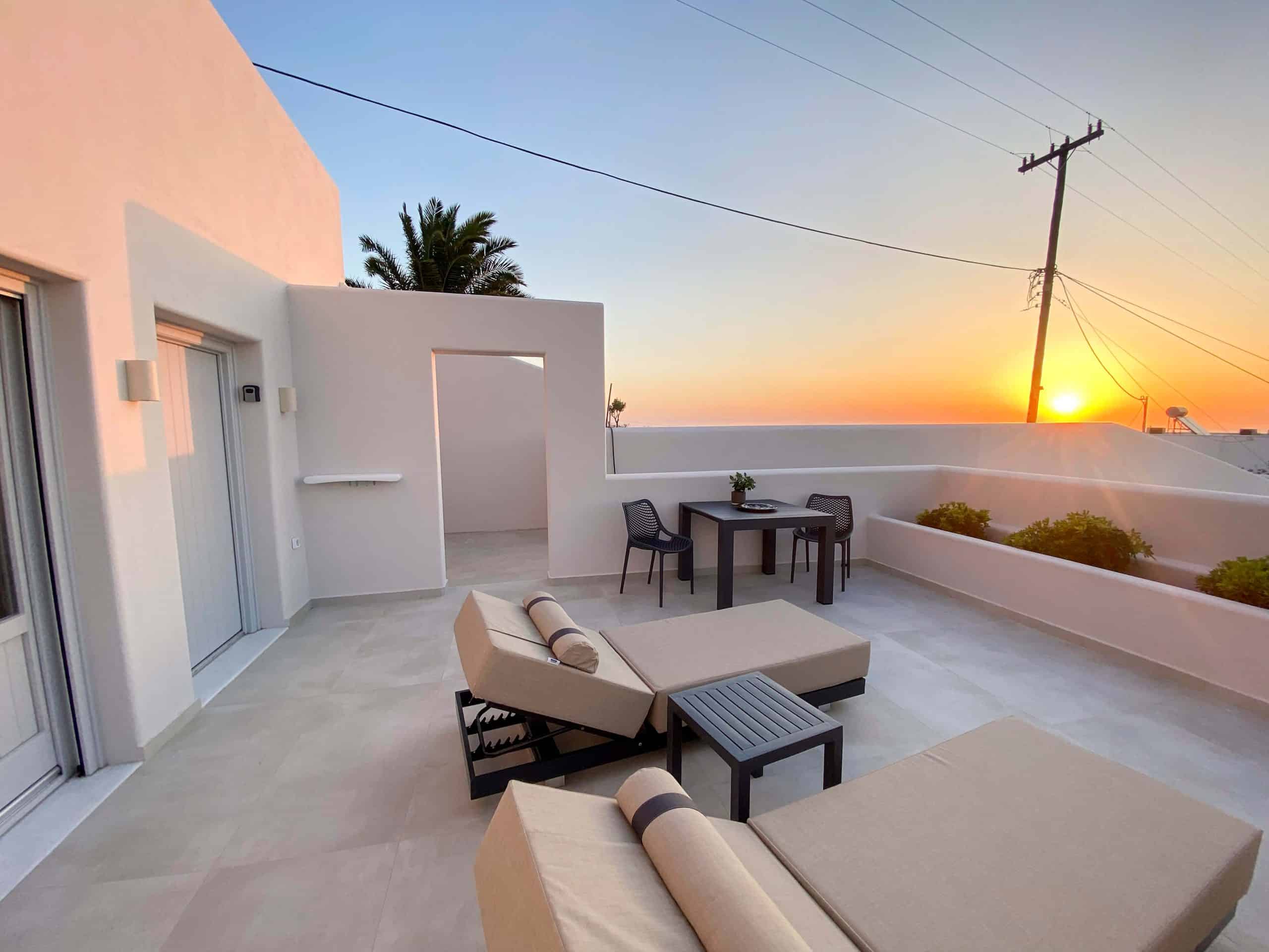 Island Life Services |  Διαχείριση Τουριστικών Ακινήτων και Βιλών σε Κρήτη και Σαντορίνη
