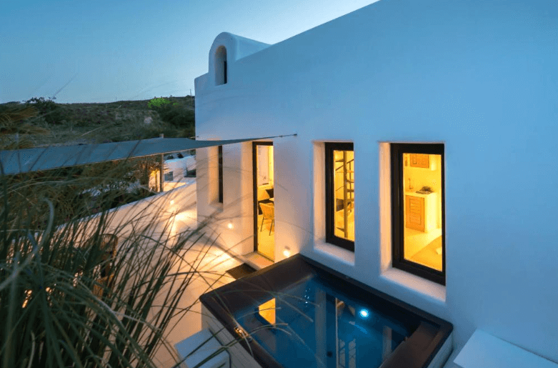 Island Life Services | Διαχείριση Τουριστικών Ακινήτων και Βιλών σε Κρήτη και Σαντορίνη