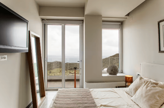 Luxury Seaside Villa 1 Island Life Services | Διαχείριση Τουριστικών Ακινήτων και Βιλών σε Κρήτη και Σαντορίνη