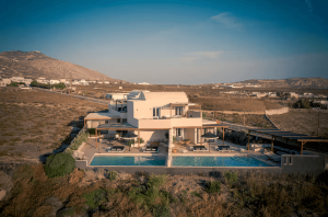 Island Life Services | Διαχείριση Τουριστικών Ακινήτων και Βιλών σε Κρήτη και Σαντορίνη