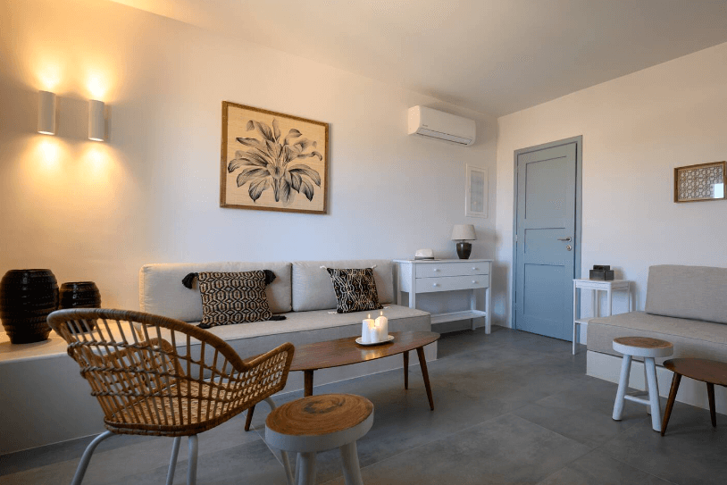 Island Life Services | Διαχείριση Τουριστικών Ακινήτων και Βιλών σε Κρήτη και Σαντορίνη